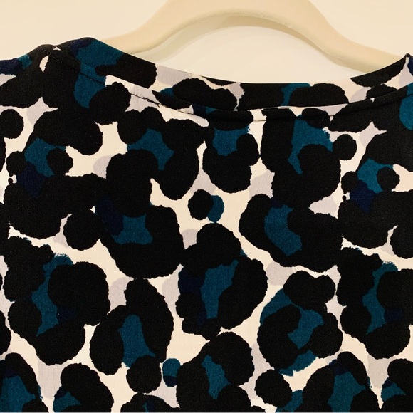 DKNY | Size Medium Womens blouse leopard print - Picture 10 of 10